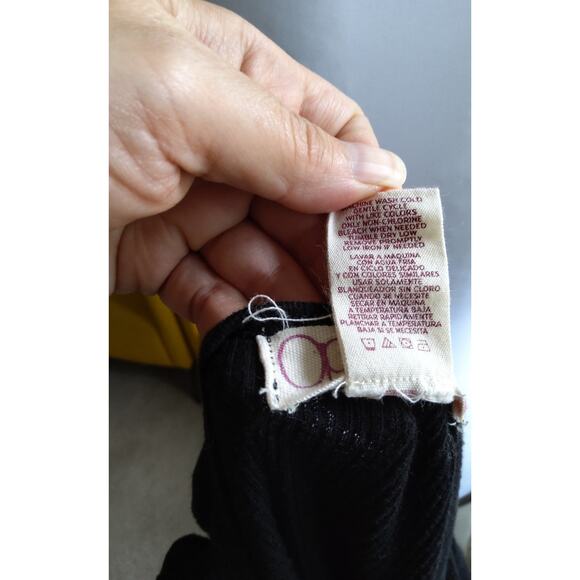 Y2K black ribbed ruffle Henley Bella Swan top buttons long sleeve sz 7-9 medium - Picture 8 of 8